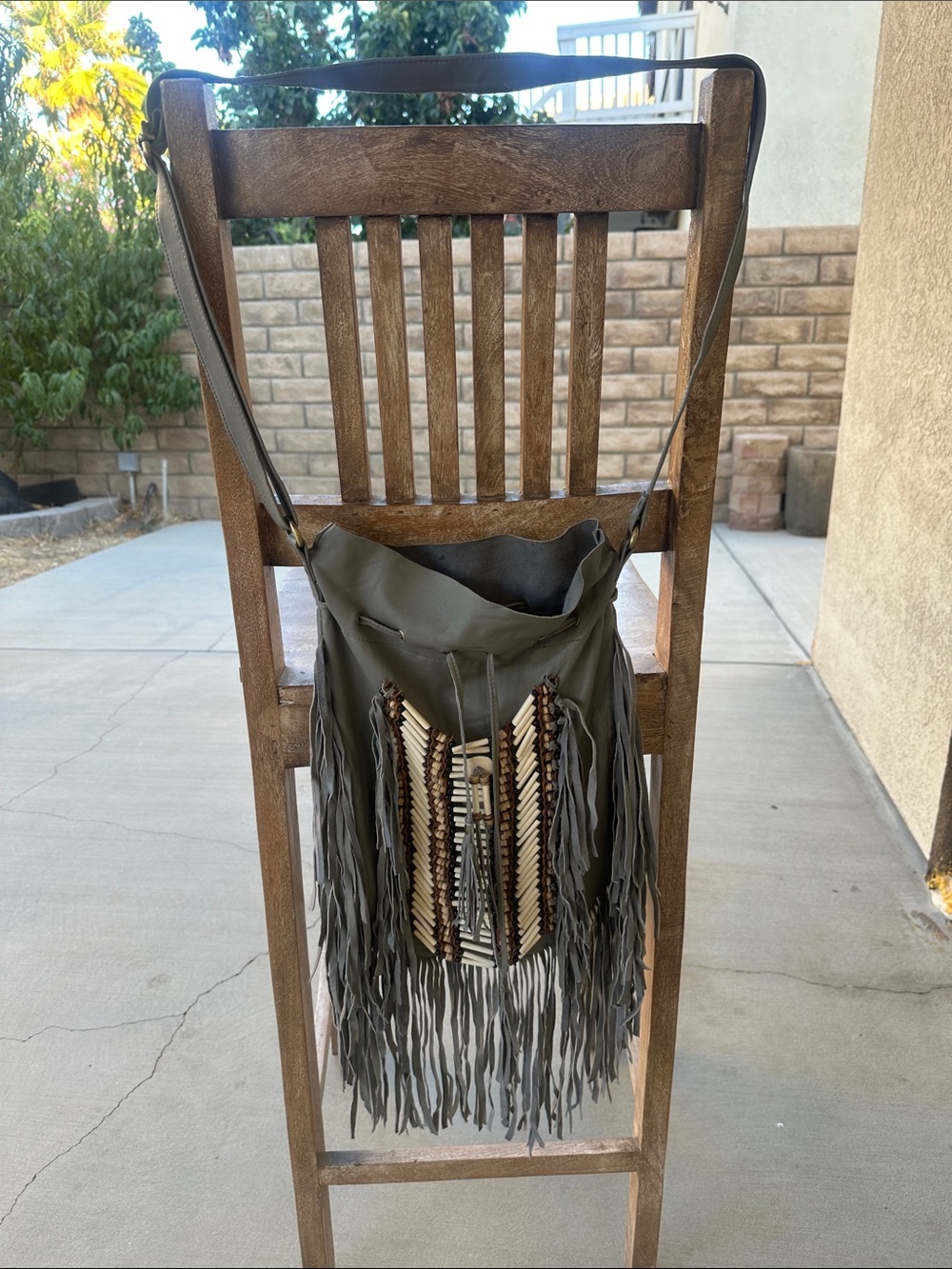 Gray Gypsy Soul fringe bone tassel bag preowned - Picture 3 of 16